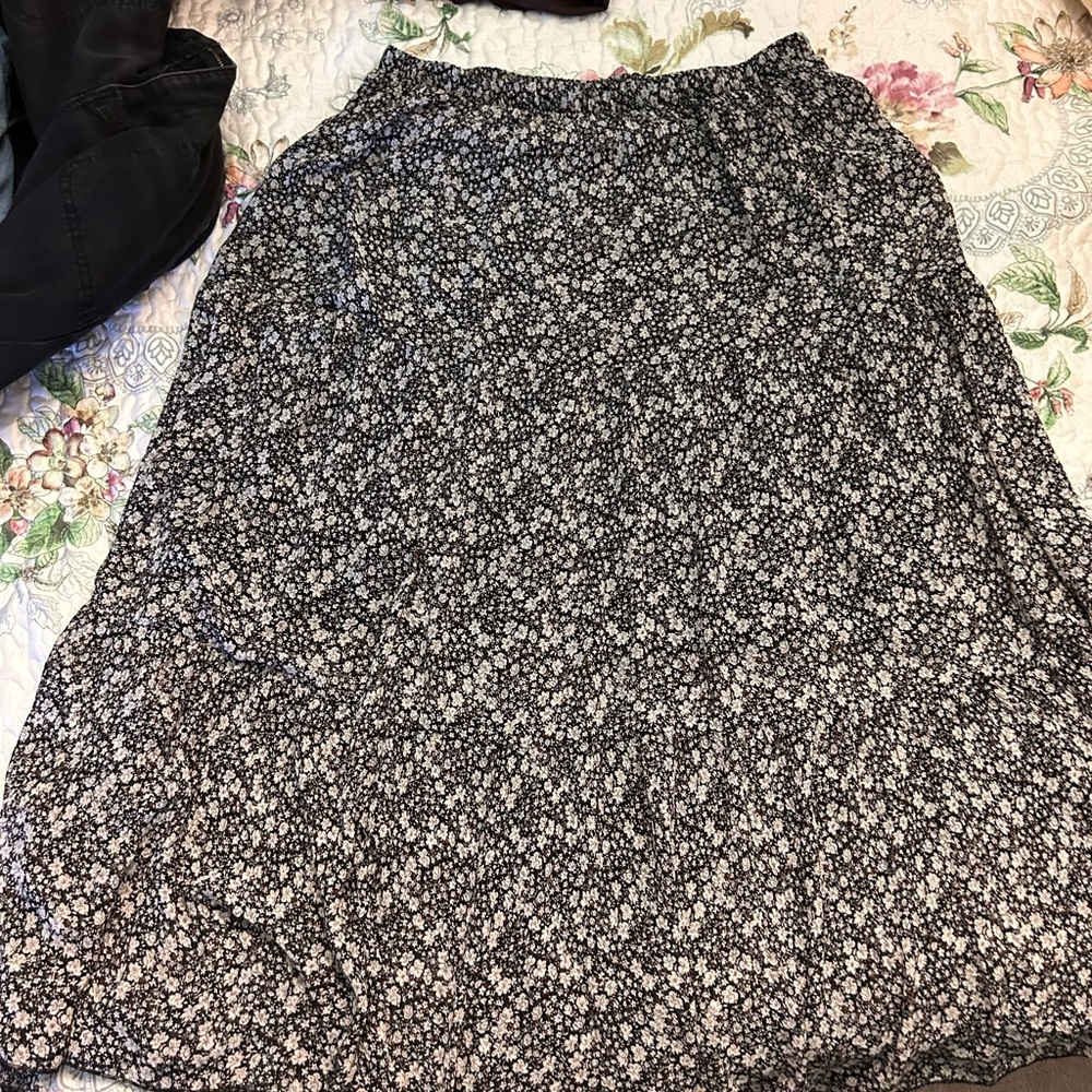 Floral Black and White chiffon maxi Skirt xxl